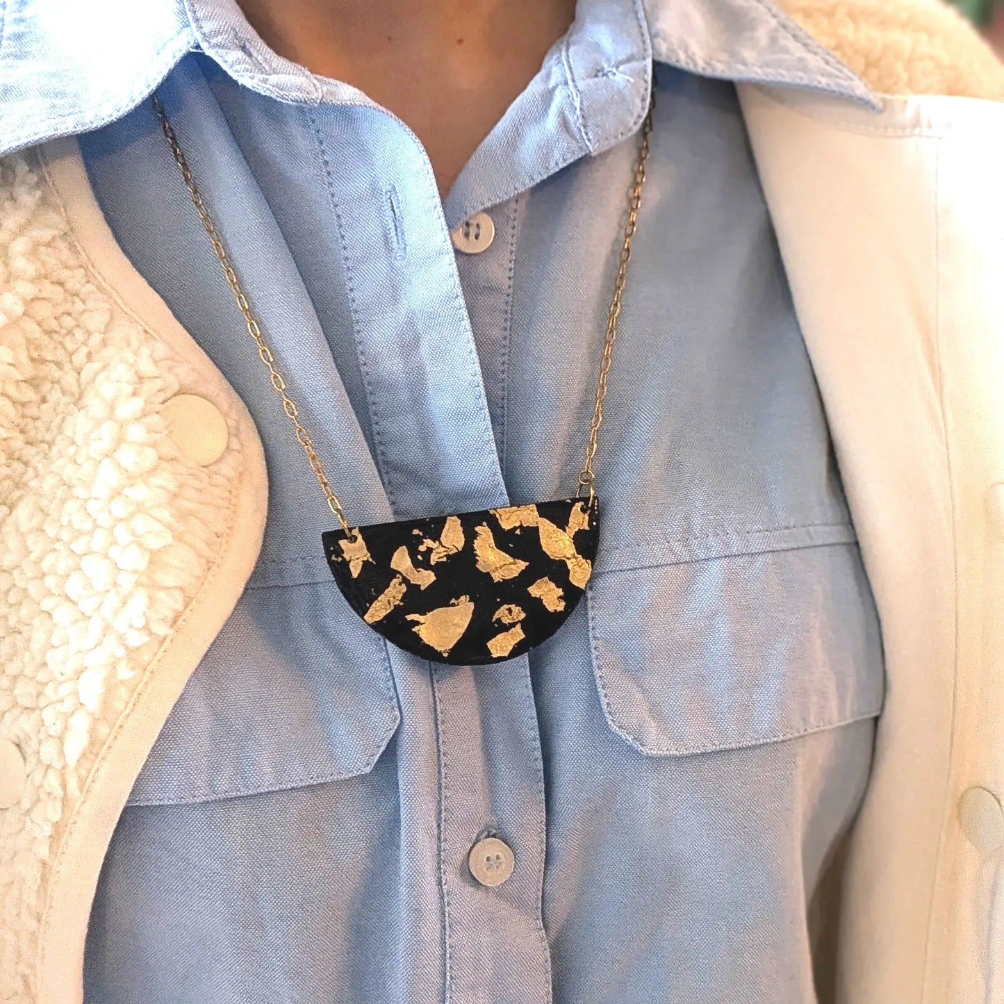 Colliers L'Indécise