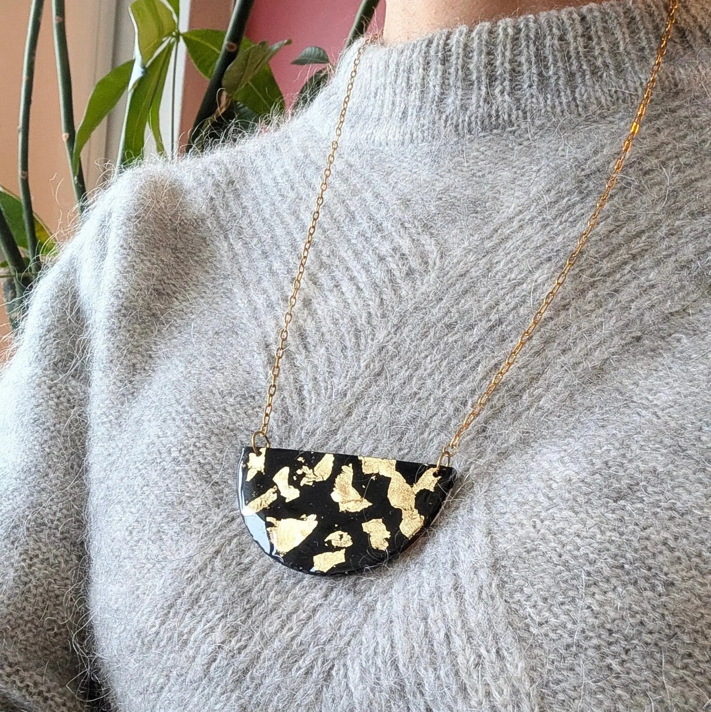 Colliers L'Indécise